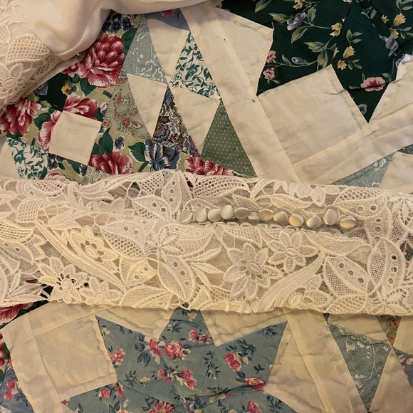 TK DELANEY WEDDING Long Sleeve Lace Dress in size 12 - Picture 11 of 16